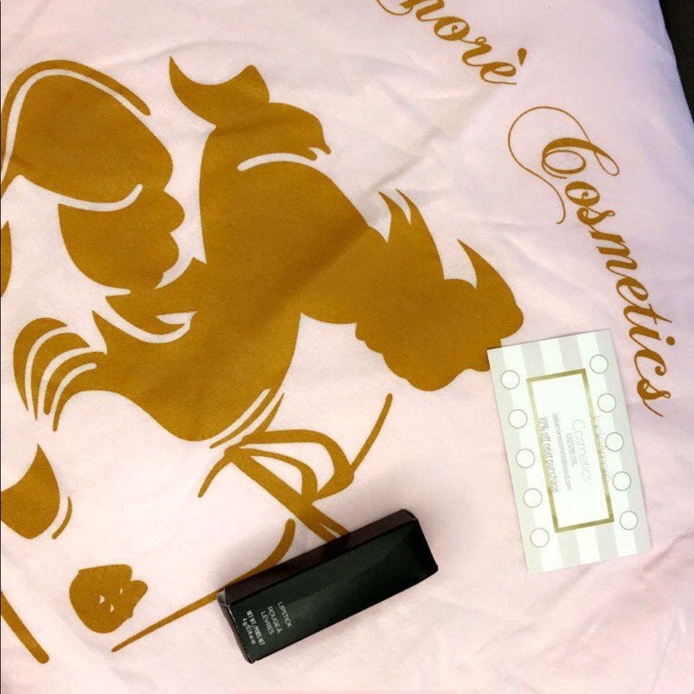 JadeAmorè Cosmetics
